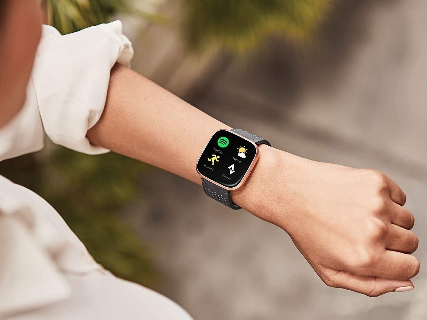 fitbit versa 2 poignet